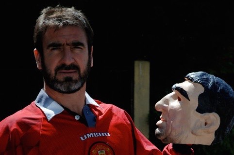 LOOKING FOR ERIC : ERIC CANTONA AND HIS MASK