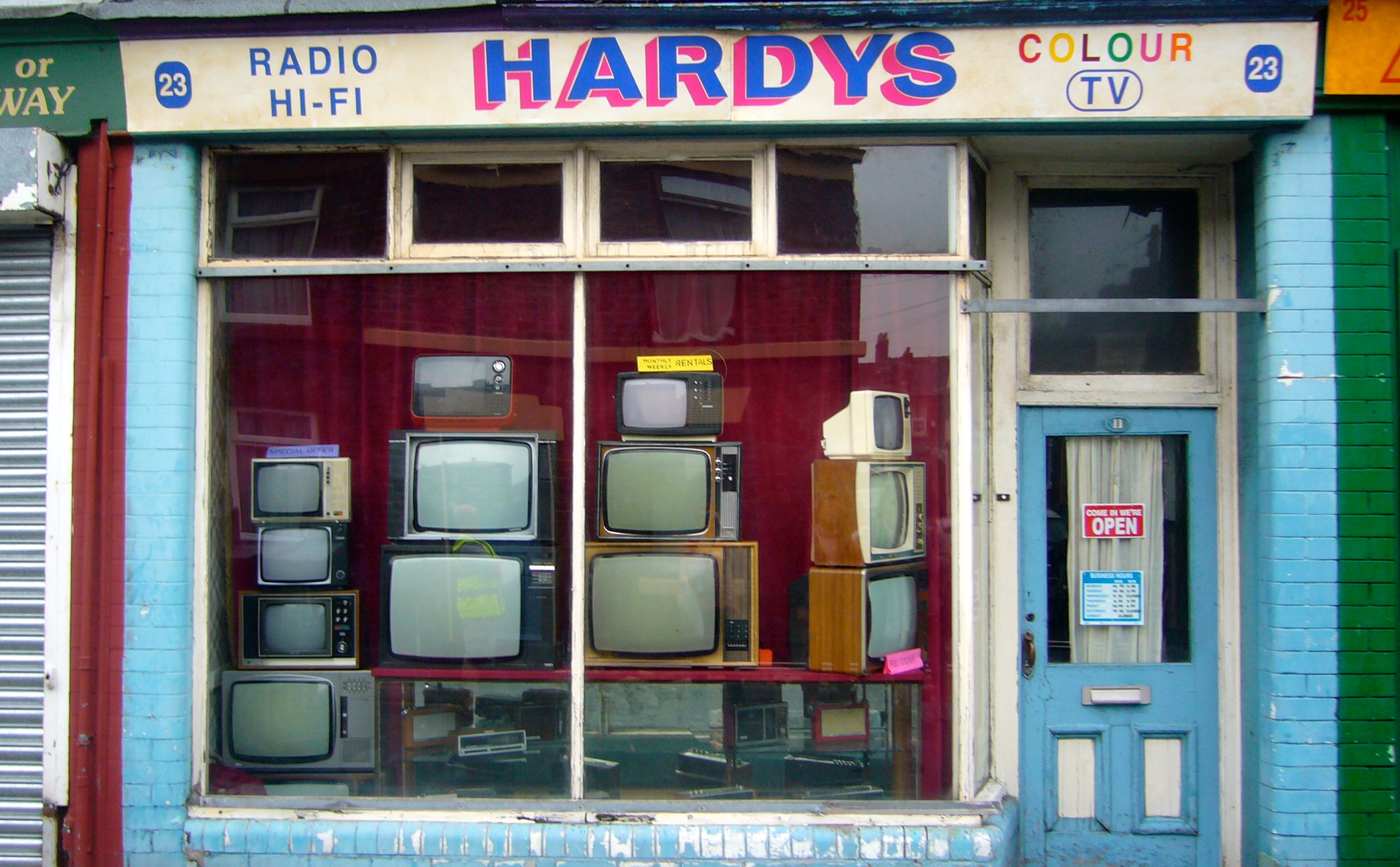 HOVIS COMMERCIAL : TELEVISION SHOP 1970S